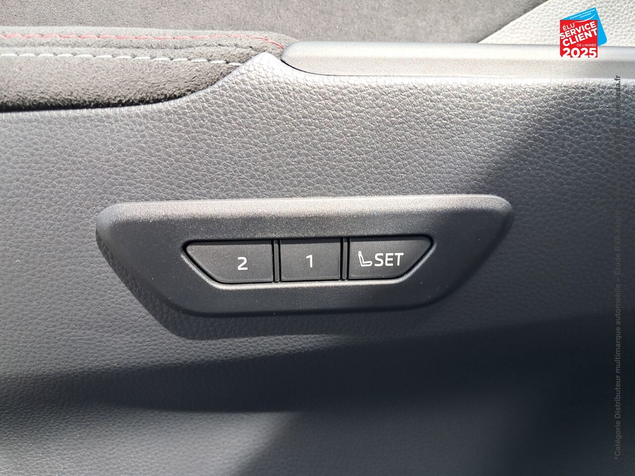 Véhicule neuf TOYOTA C-HR 2.0 HYBRIDE RECHARGEABLE 225CH GR SPORT PREMIERE MY25 chez Toyota Thionville