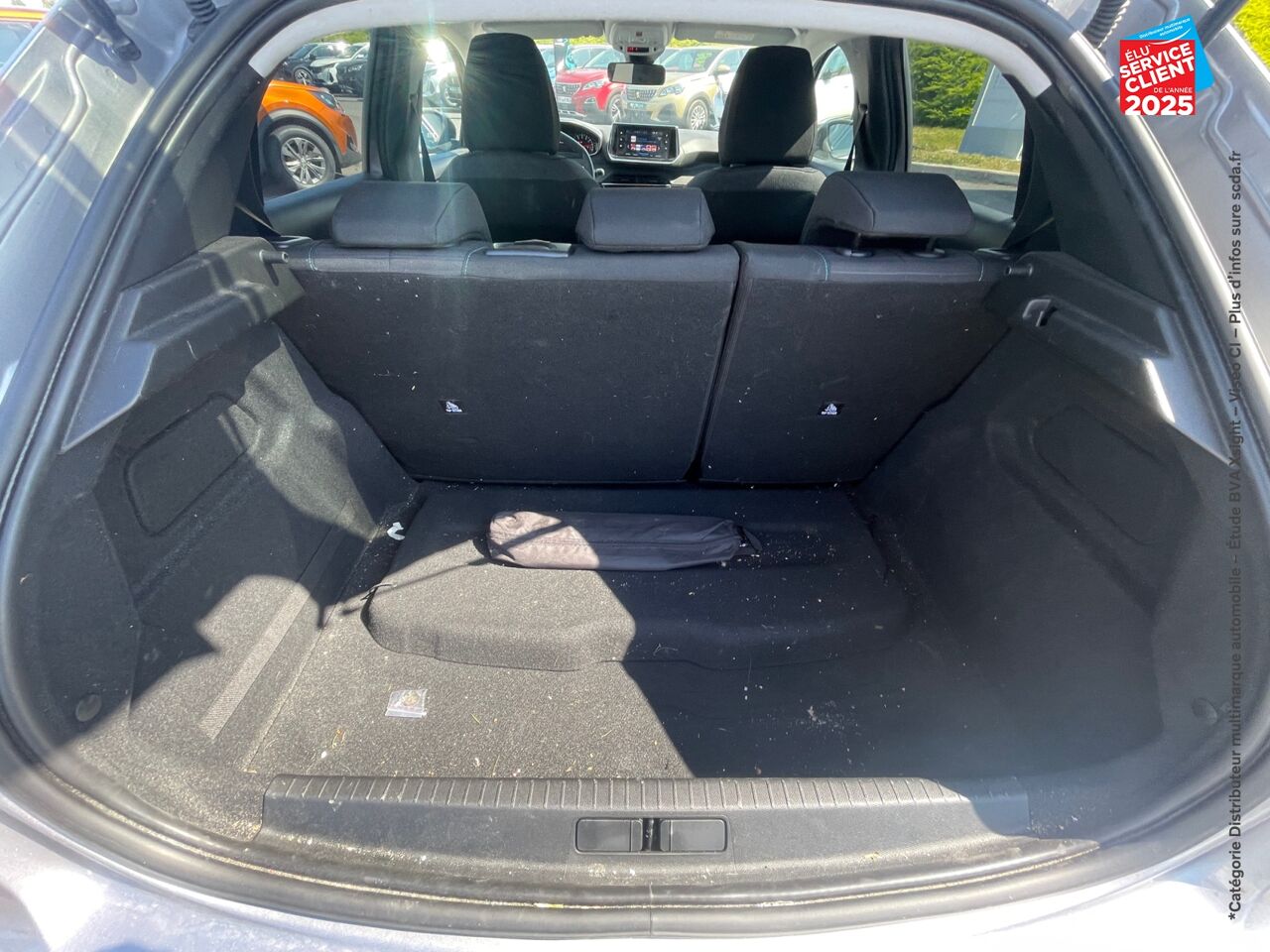 Véhicule d'occasion PEUGEOT 208 1.2 PURETECH 100CH S/S STYLE GPS chez Renault Saint-Louis