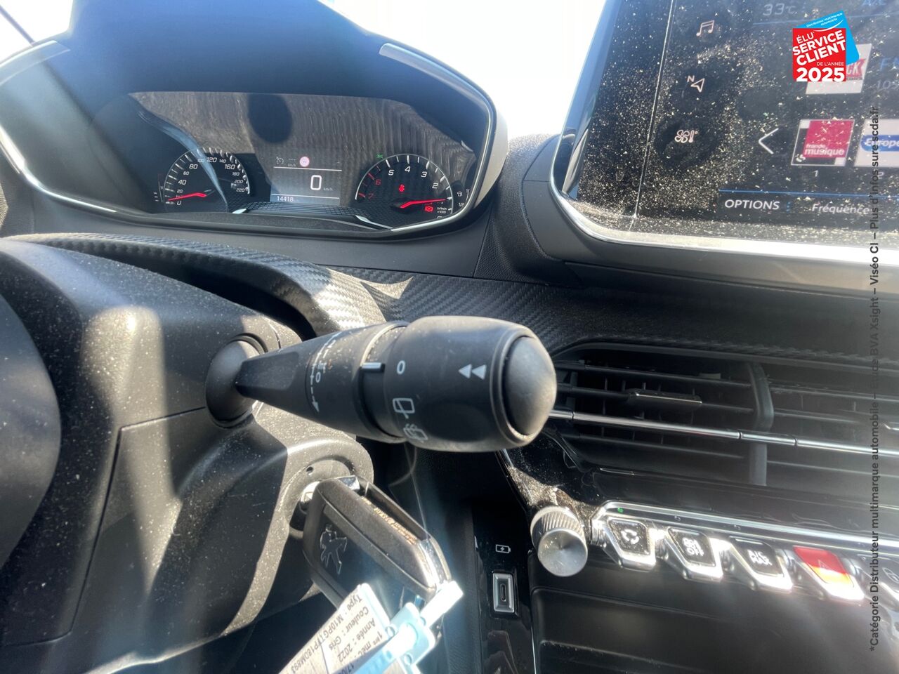 Véhicule d'occasion PEUGEOT 208 1.2 PURETECH 100CH S/S STYLE GPS chez Renault Saint-Louis