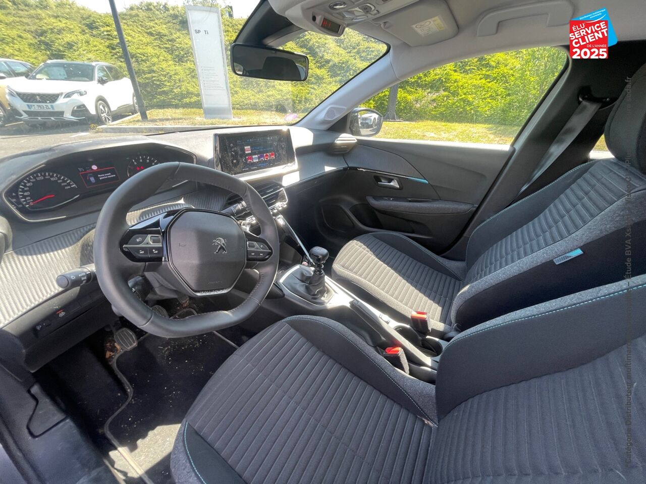 Véhicule d'occasion PEUGEOT 208 1.2 PURETECH 100CH S/S STYLE GPS chez Renault Saint-Louis