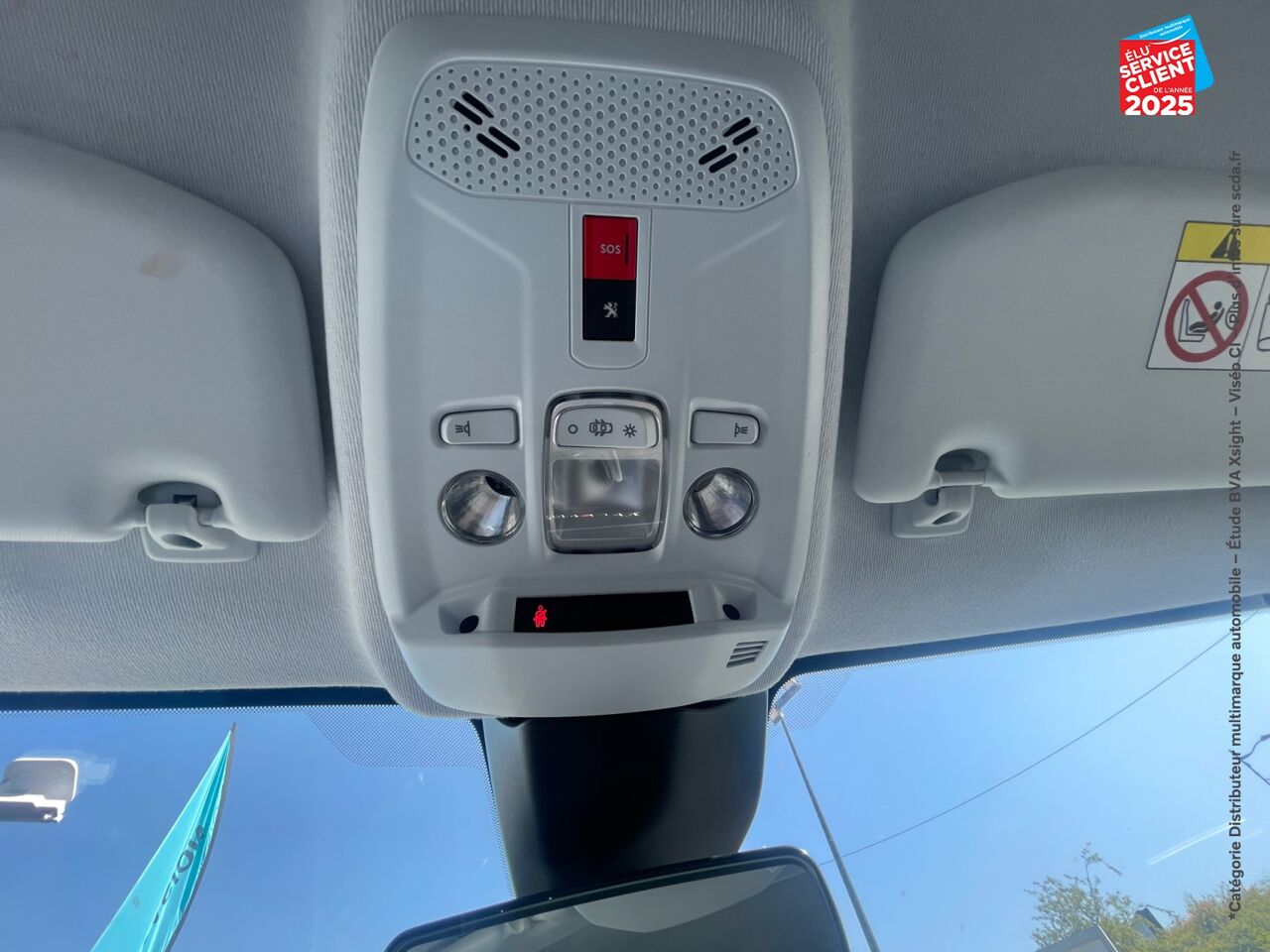 Véhicule d'occasion PEUGEOT 208 1.2 PURETECH 100CH S/S STYLE GPS chez Renault Saint-Louis
