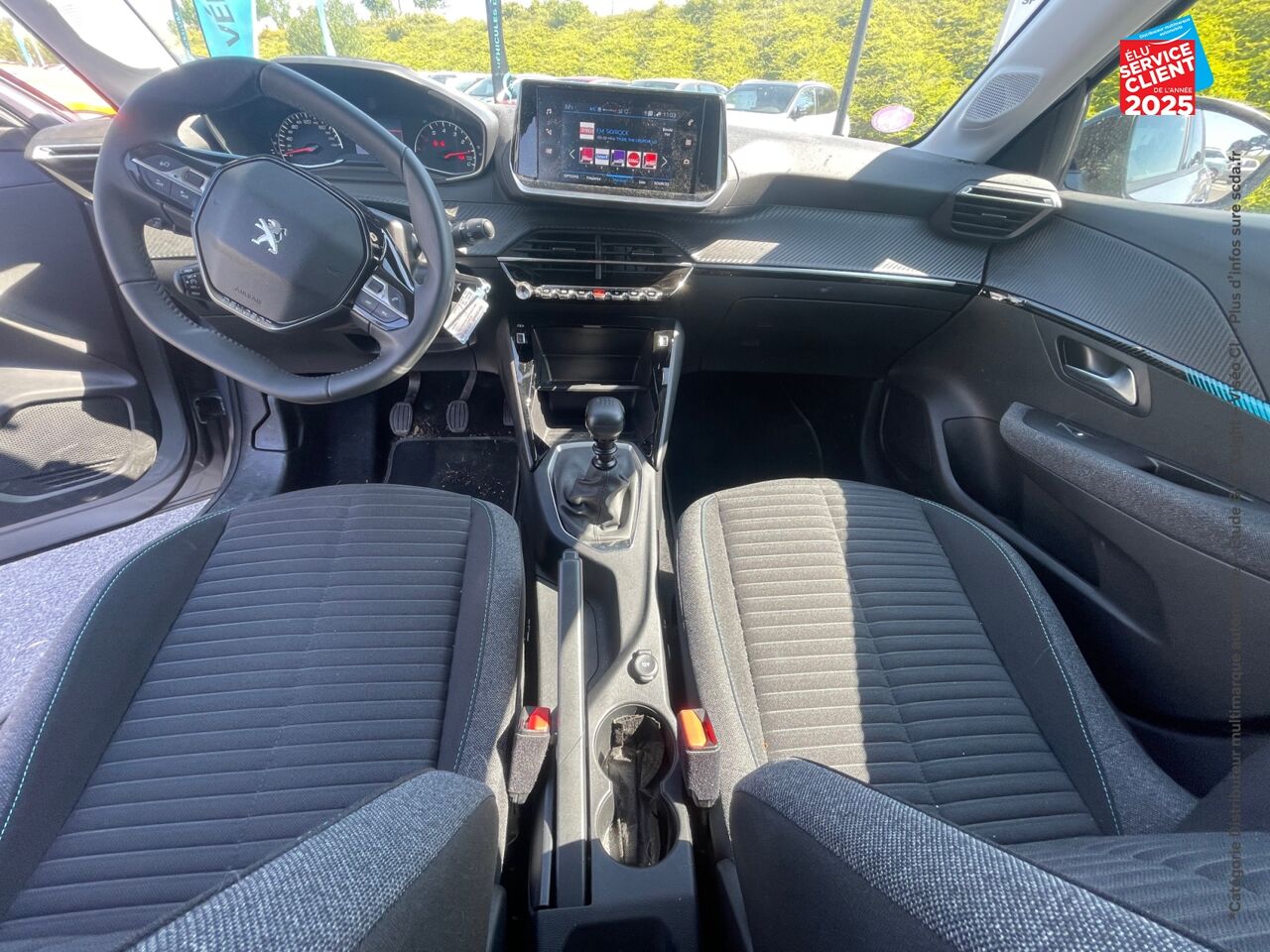 Véhicule d'occasion PEUGEOT 208 1.2 PURETECH 100CH S/S STYLE GPS chez Renault Saint-Louis