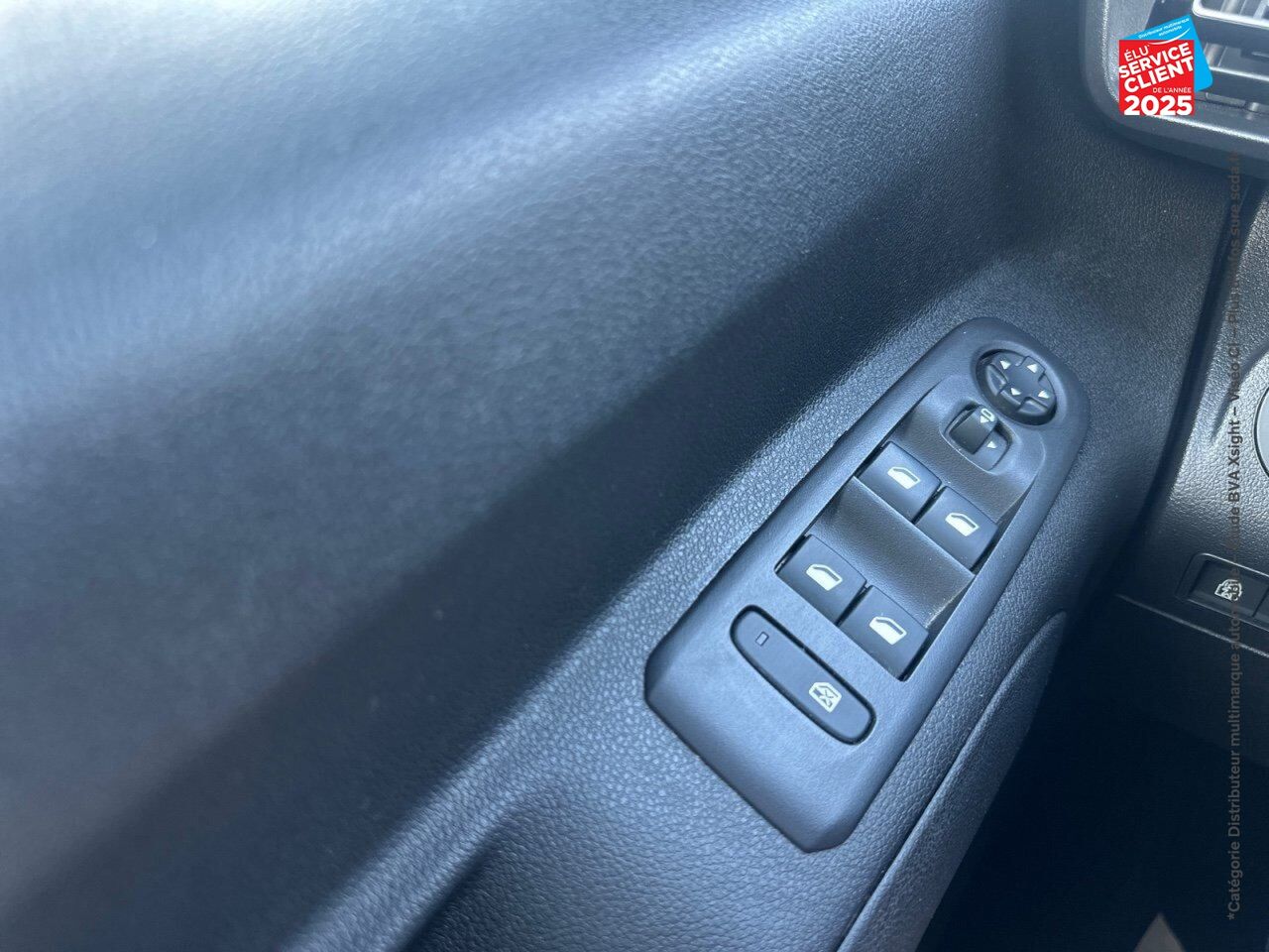 Véhicule d'occasion OPEL COMBO LIFE L1H1 1.5 D 100CH ELEGANCE BVM6 chez Renault Colmar