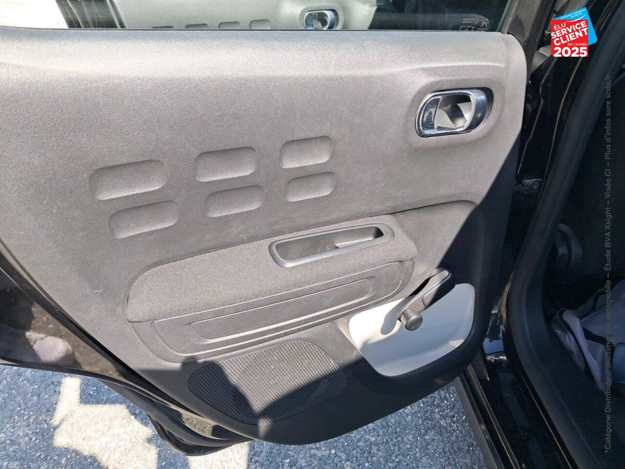Véhicule d'occasion CITROEN C3 1.2 PURETECH 83CH S/S SHINE CAMERA GPS chez Fiat Besançon