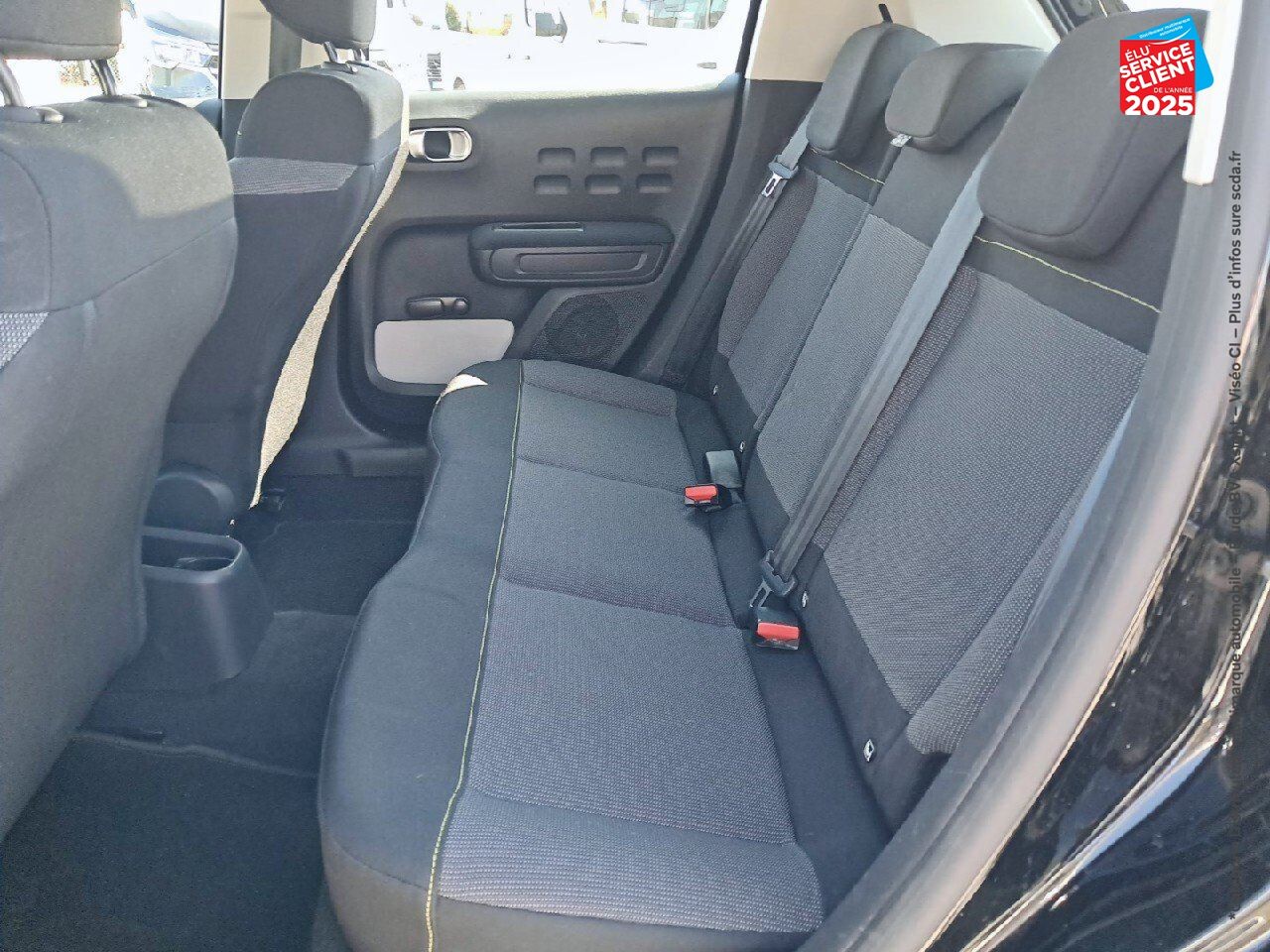 Véhicule d'occasion CITROEN C3 1.2 PURETECH 83CH S/S SHINE CAMERA GPS chez Fiat Besançon