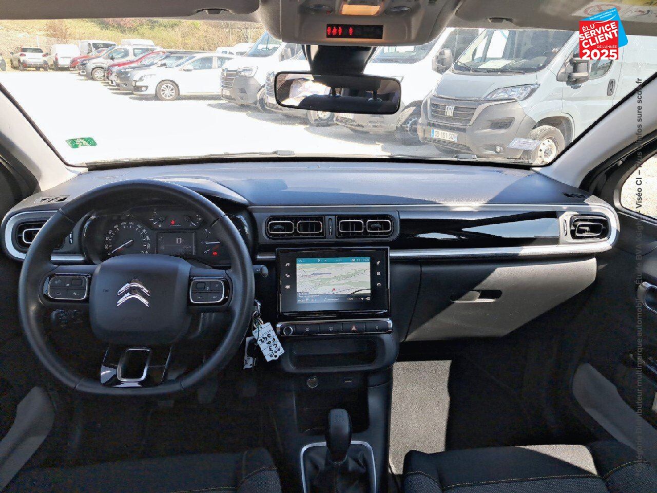 Véhicule d'occasion CITROEN C3 1.2 PURETECH 83CH S/S SHINE CAMERA GPS chez Fiat Besançon
