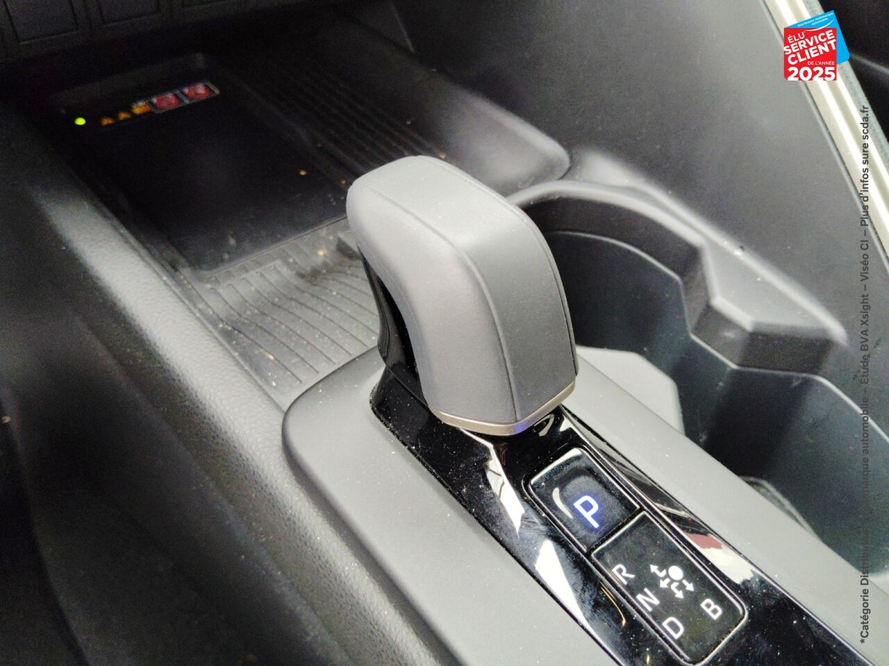 Véhicule d'occasion TOYOTA C-HR 2.0 200CH COLLECTION PREMIERE NG23 chez Toyota Sarreguemines