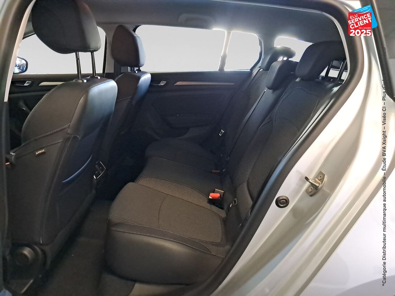 Véhicule d'occasion RENAULT MEGANE ESTATE 1.3 TCE 140CH EVOLUTION EDC -23 chez Opel Verdun