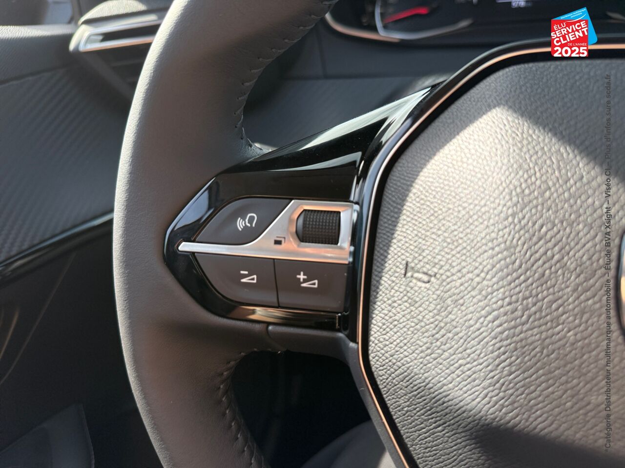 Véhicule d'occasion PEUGEOT 208 1.2 100CH SS STYLE chez Opel Saint-Dizier