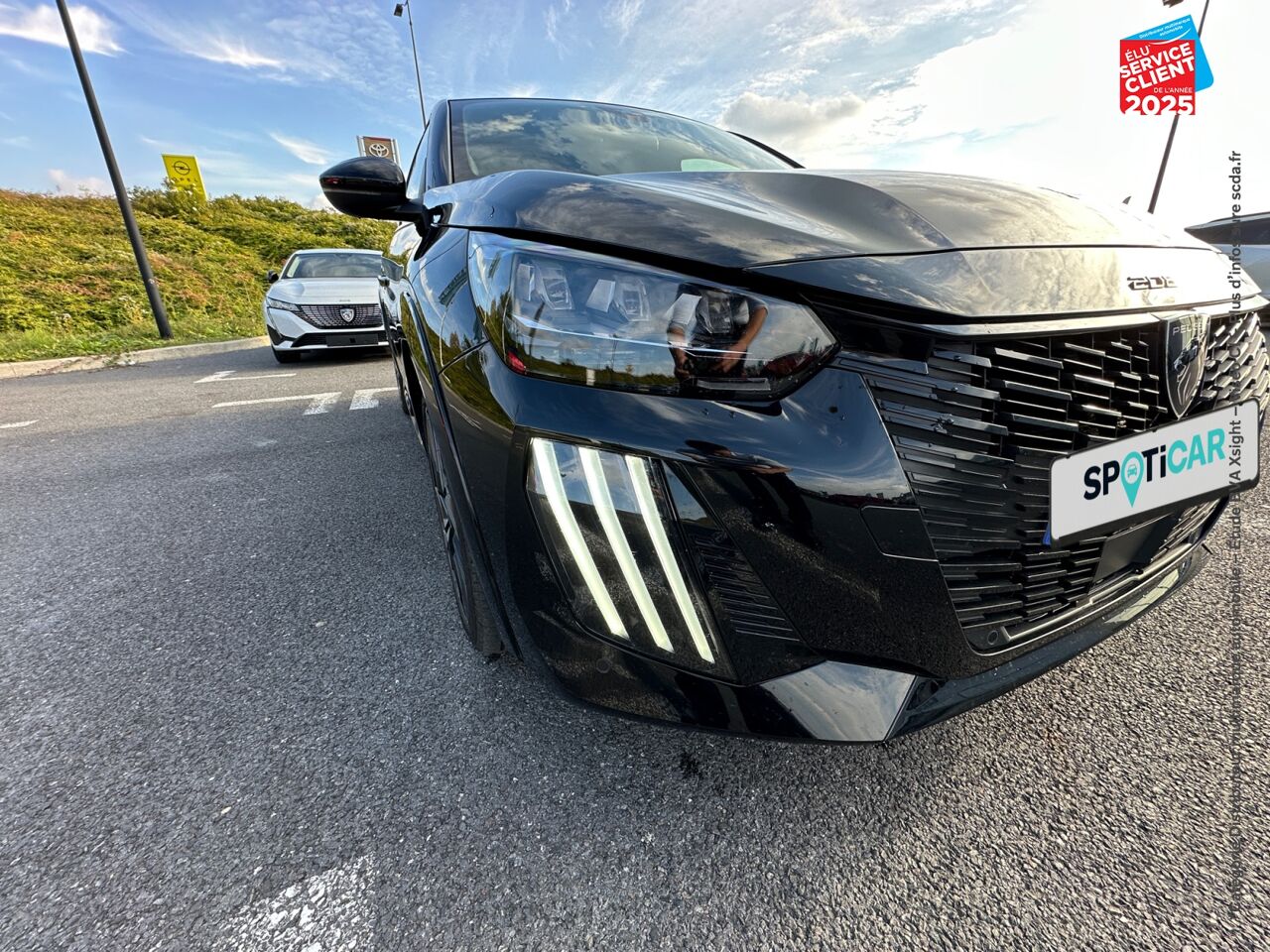 chez Peugeot Reims