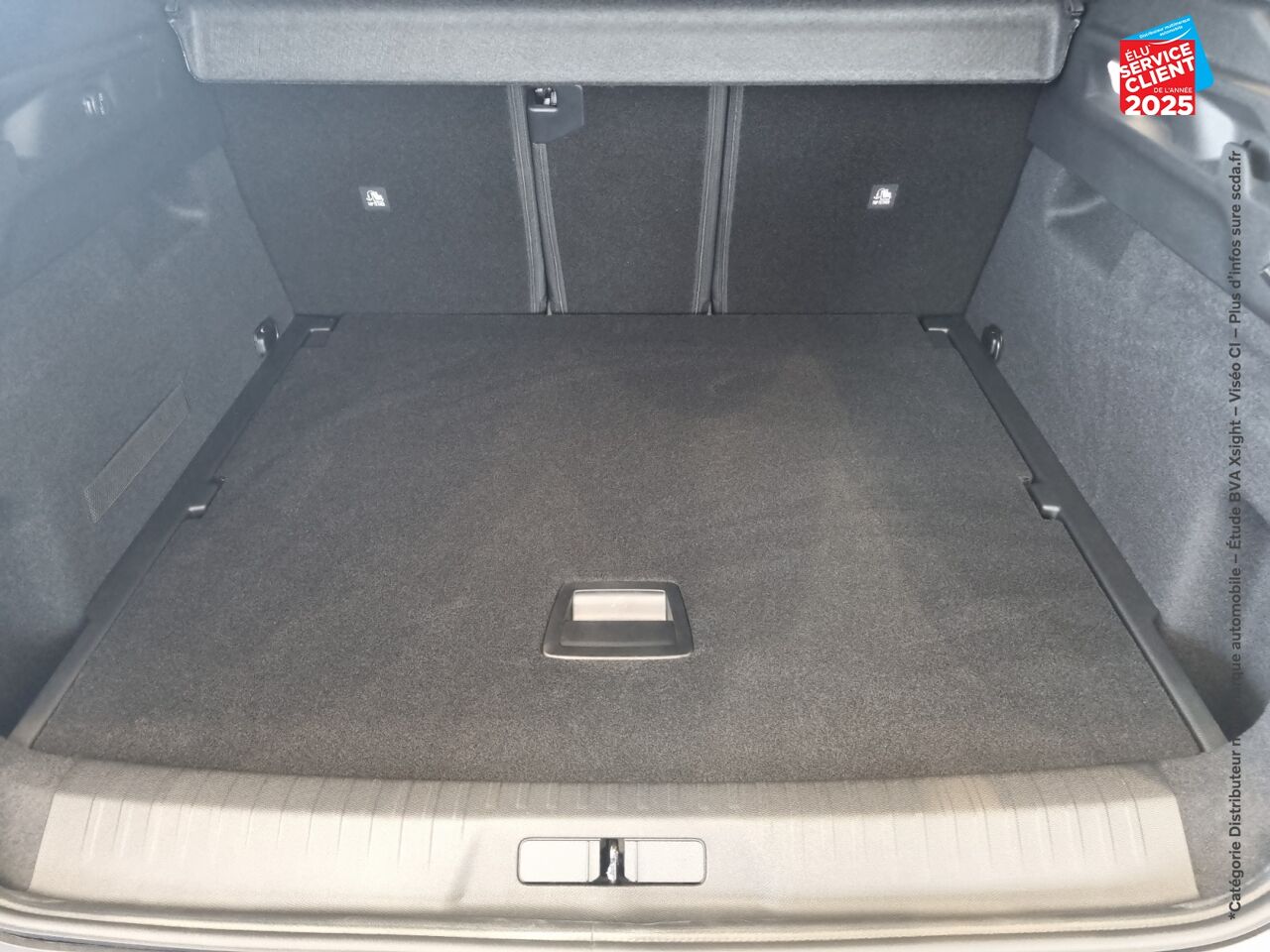 Véhicule d'occasion PEUGEOT 3008 1.2 HYBRID 145CH GT E-DCS6 chez Renault Colmar