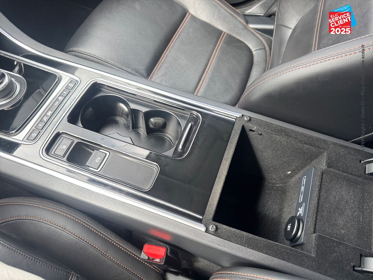 Véhicule d'occasion JAGUAR XE 2.0D 180CH PRESTIGE BVA8 chez Toyota Thionville
