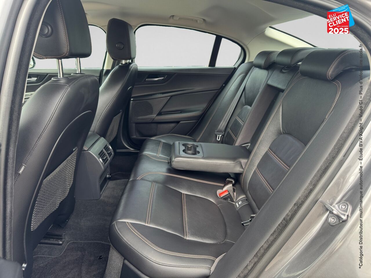 Véhicule d'occasion JAGUAR XE 2.0D 180CH PRESTIGE BVA8 chez Toyota Thionville