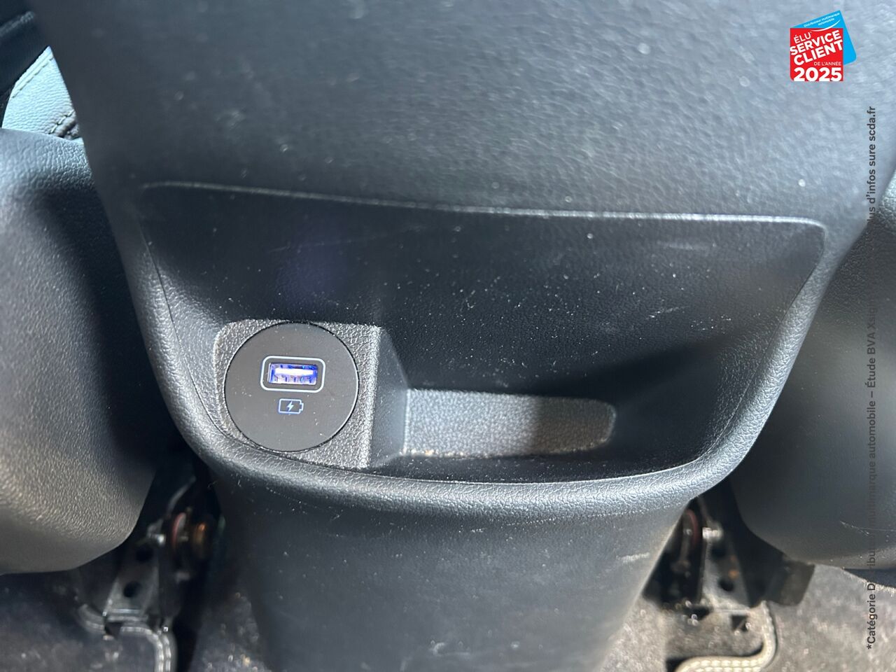 Véhicule d'occasion HYUNDAI KONA 1.6 GDI 141CH HYBRID EXECUTIVE DCT-6 SIEGES CUIR CAMERA chez Renault Sélestat