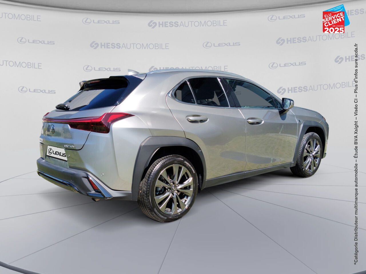 Véhicule d'occasion LEXUS UX 250H F SPORT DESIGN 2WD CAMERA chez BMW Lons le Saunier