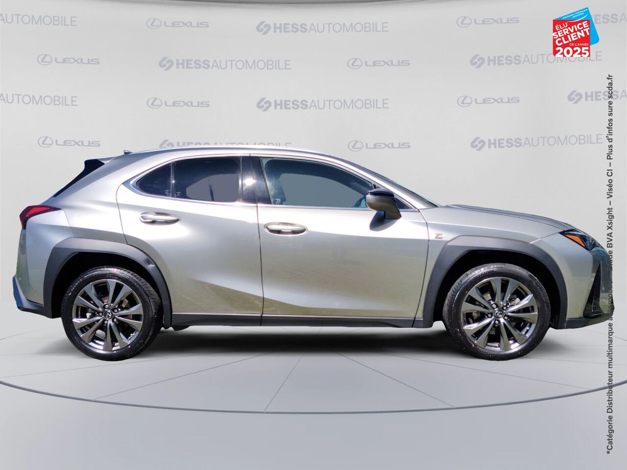 Véhicule d'occasion LEXUS UX 250H F SPORT DESIGN 2WD CAMERA chez BMW Lons le Saunier