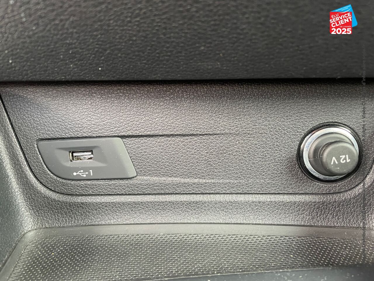 Véhicule d'occasion AUDI Q2 35 TFSI 150CH COD S TRONIC 7 EURO6D-T SIEGES CHAUF chez BMW Lons le Saunier