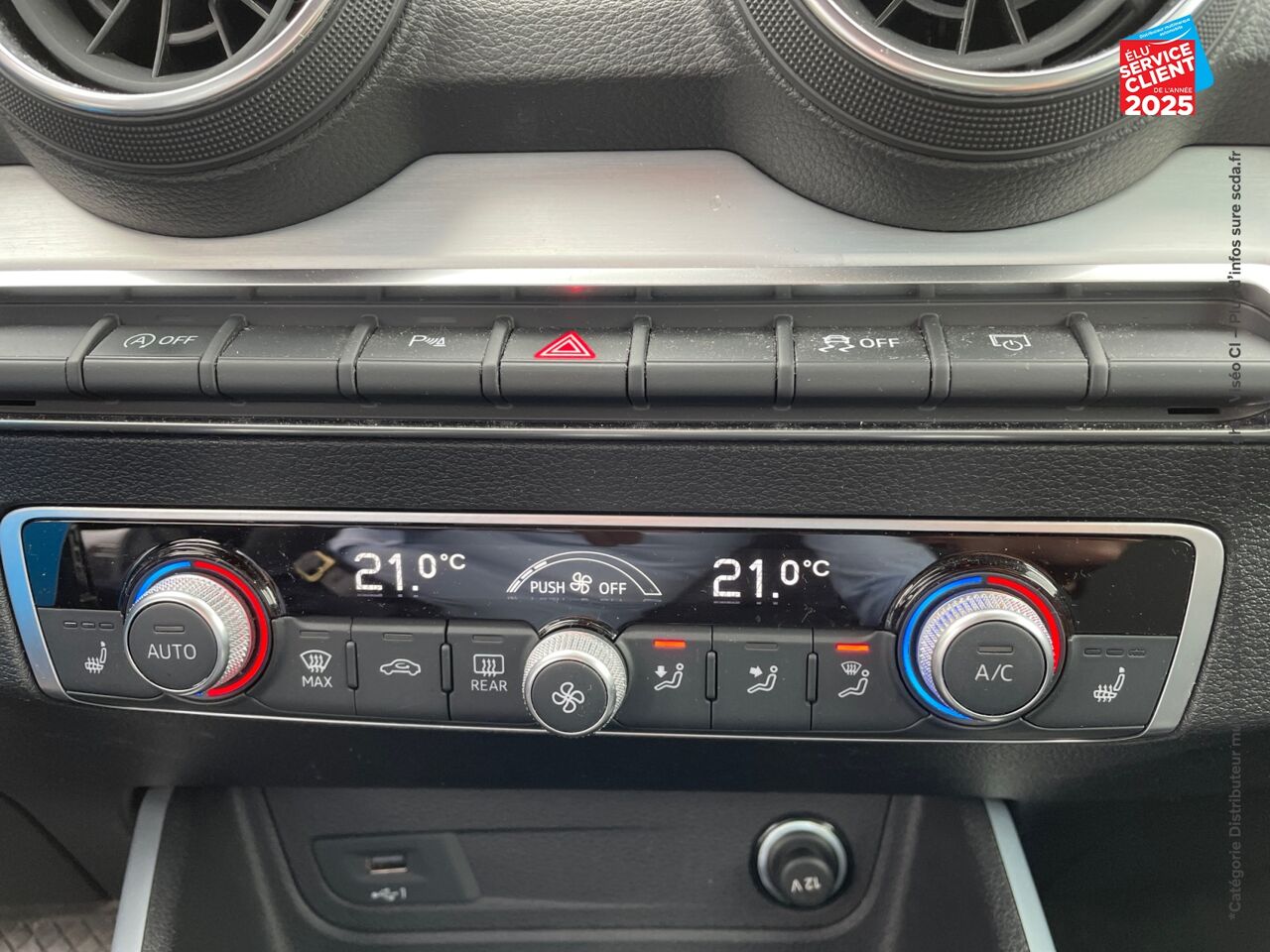 Véhicule d'occasion AUDI Q2 35 TFSI 150CH COD S TRONIC 7 EURO6D-T SIEGES CHAUF chez BMW Lons le Saunier