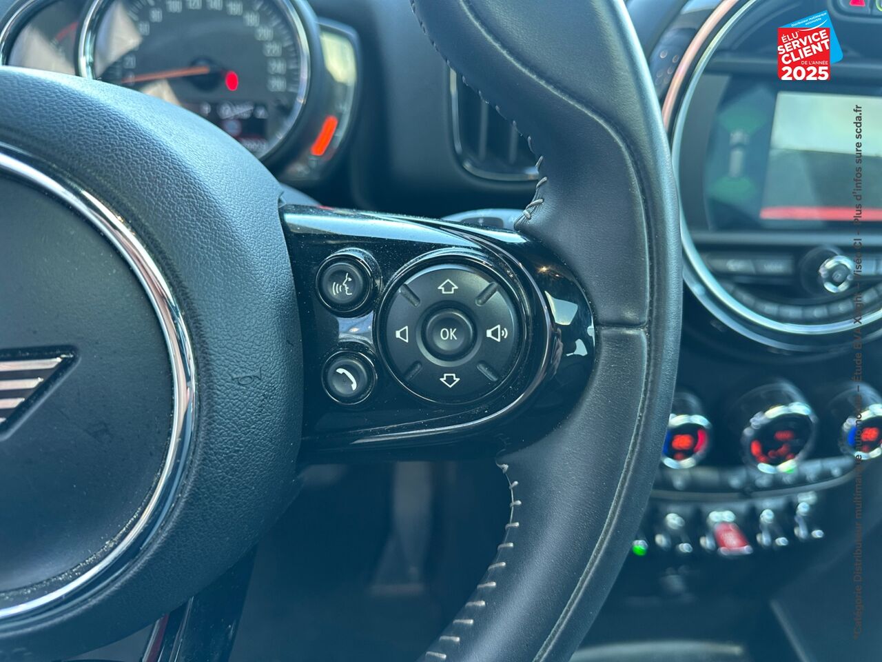 Véhicule d'occasion MINI COUNTRYMAN COOPER SD 190CH BVAS chez MINI Lons-Le-Saunier