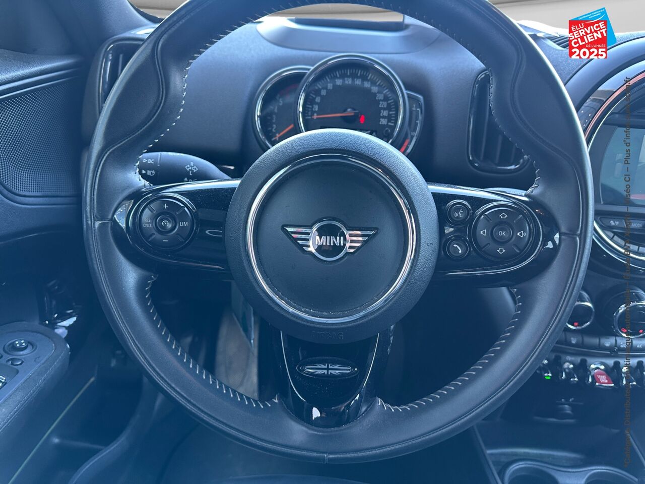 Véhicule d'occasion MINI COUNTRYMAN COOPER SD 190CH BVAS chez MINI Lons-Le-Saunier