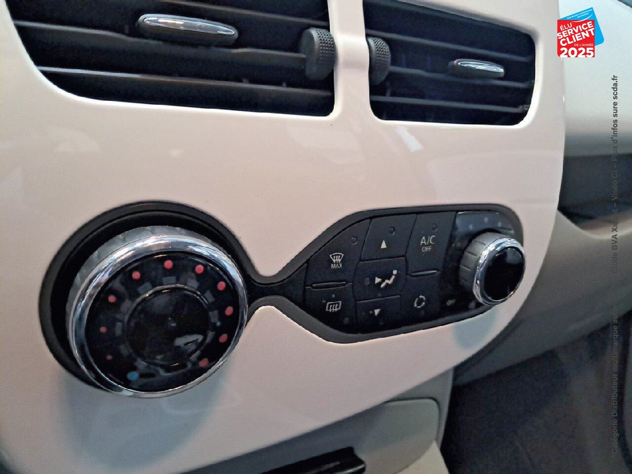 Véhicule d'occasion RENAULT ZOE LIFE CHARGE NORMALE R90 MY19 chez BMW Belfort