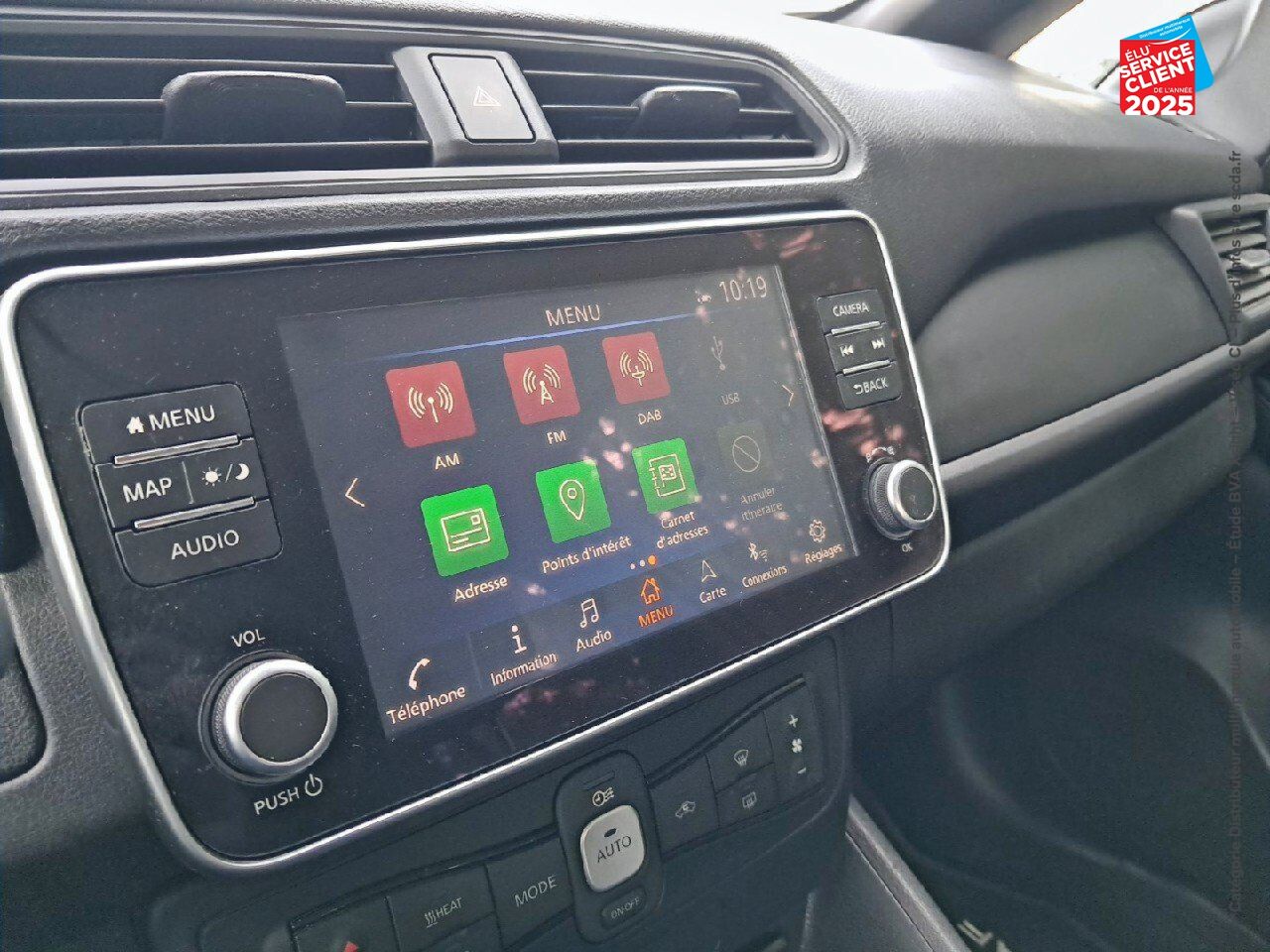 Véhicule d'occasion NISSAN LEAF 150CH 40KWH ACENTA 21 chez Toyota Thionville