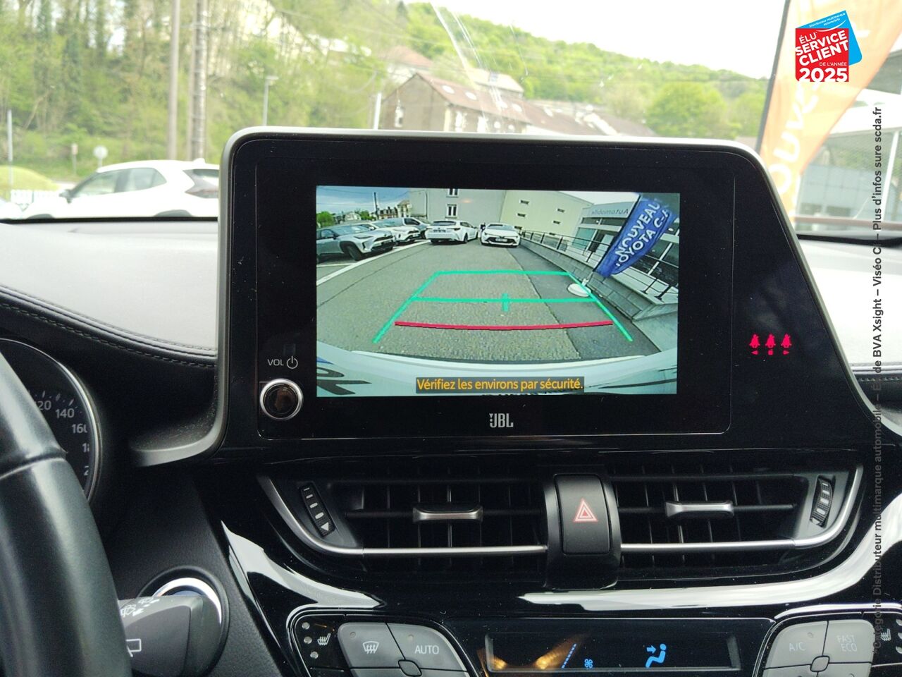 Véhicule d'occasion TOYOTA C-HR 184H COLLECTION 2WD E-CVT MY22 chez Toyota Thionville