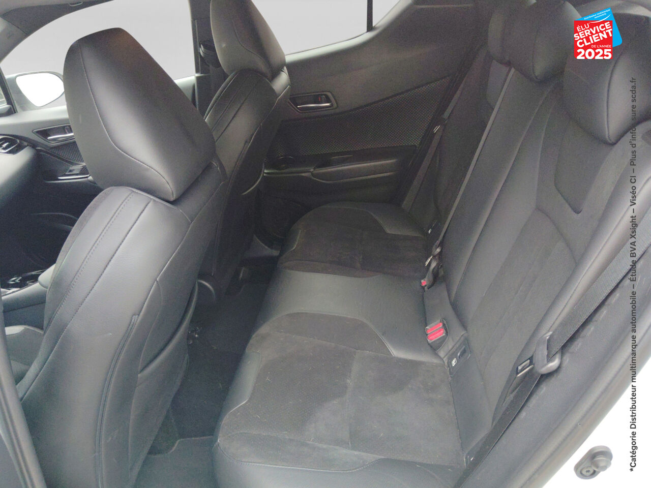 Véhicule d'occasion TOYOTA C-HR 184H COLLECTION 2WD E-CVT MY22 chez Toyota Thionville