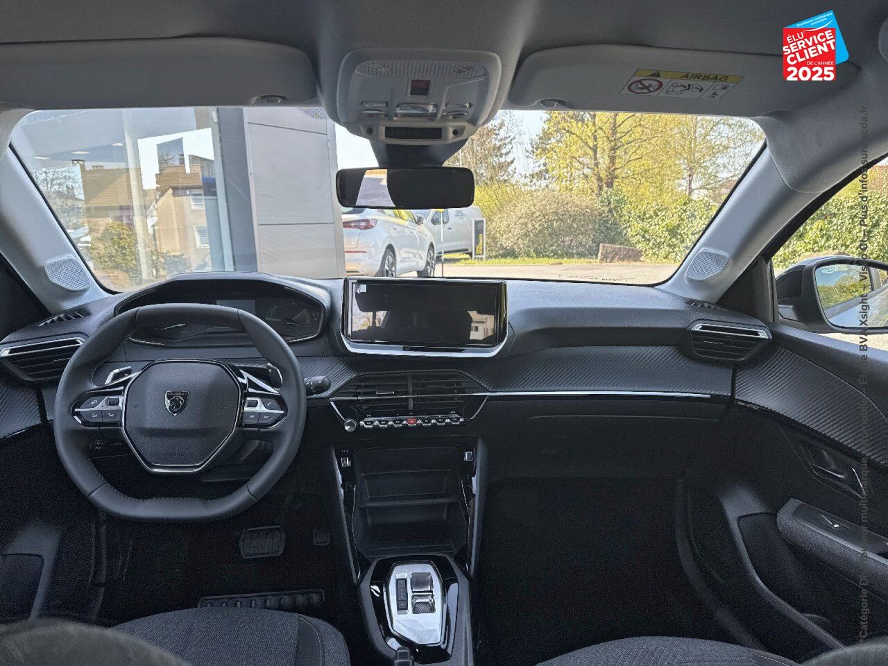 Véhicule d'occasion PEUGEOT 208 1.2 HYBRID 100CH STYLE E-DCS6 chez Opel Bar le Duc