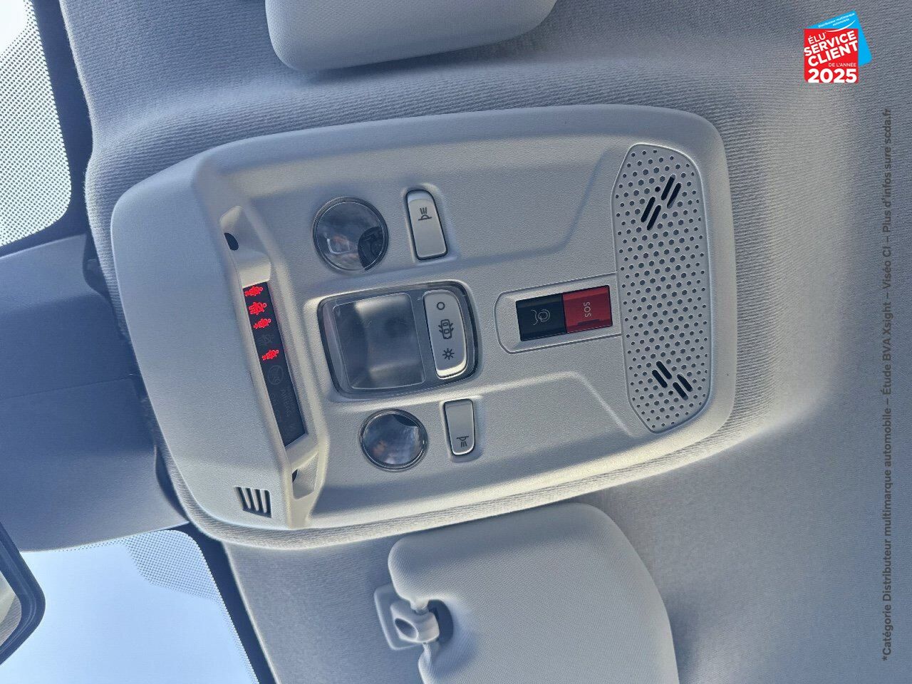 Véhicule d'occasion PEUGEOT 208 1.2 HYBRID 100CH STYLE E-DCS6 chez Opel Bar le Duc