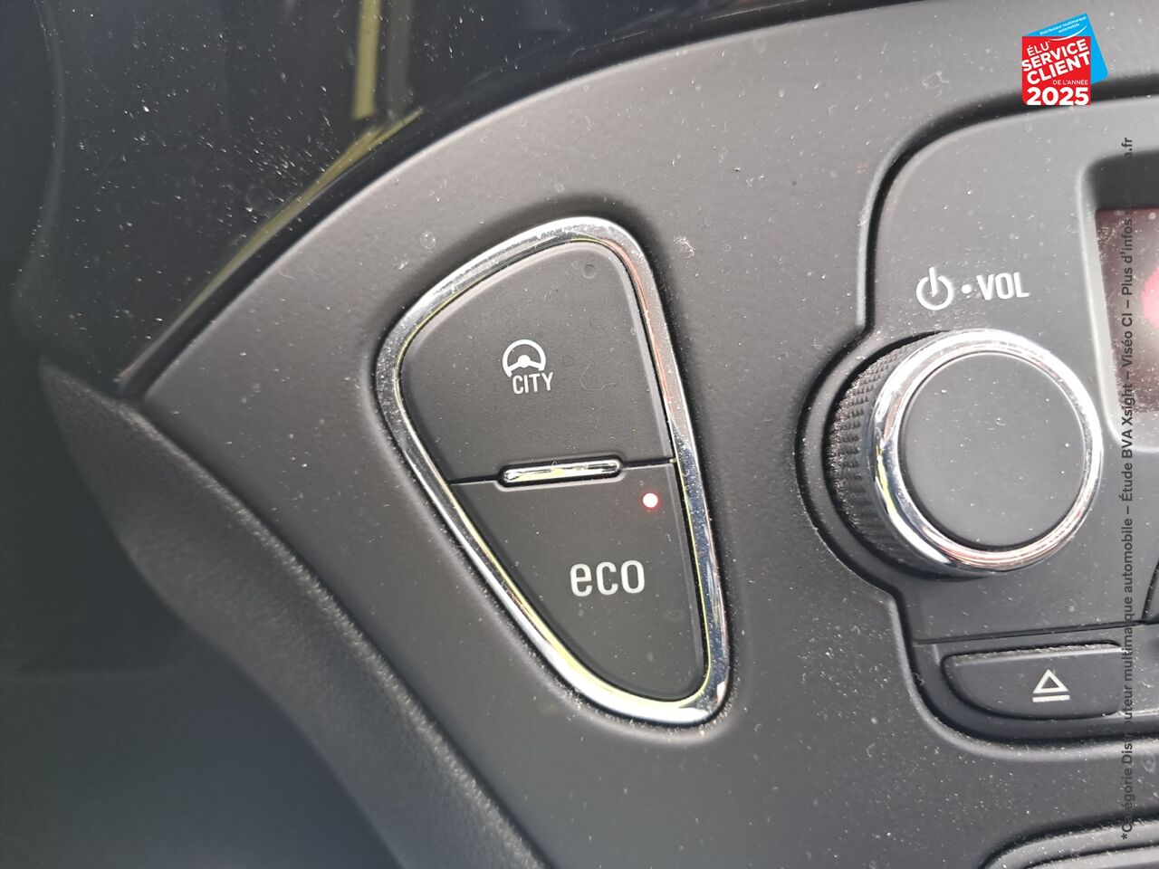 Véhicule d'occasion OPEL CORSA 1.4 90CH ENJOY START/STOP 5P chez Toyota Thionville