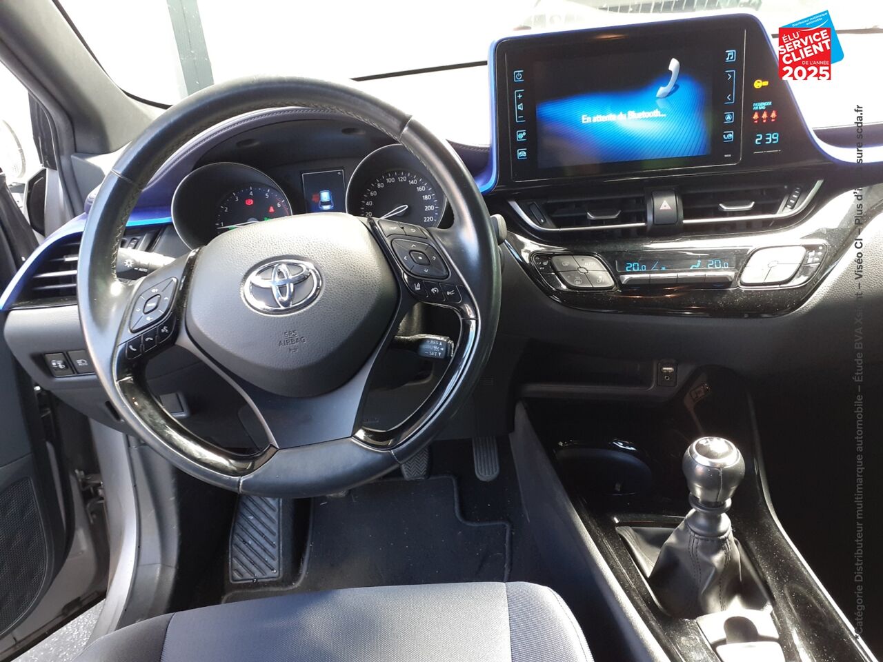 Véhicule d'occasion TOYOTA C-HR 1.2 TURBO 116CH GRAPHIC 2WD SIEGE CHAUF CAMERA chez Renault Colmar