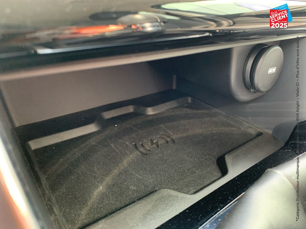 Véhicule d'occasion LAND-ROVER DISCOVERY SPORT 2.0 D 150CH BUSINESS MARK V CAMERA CARPLAY chez Toyota Thionville