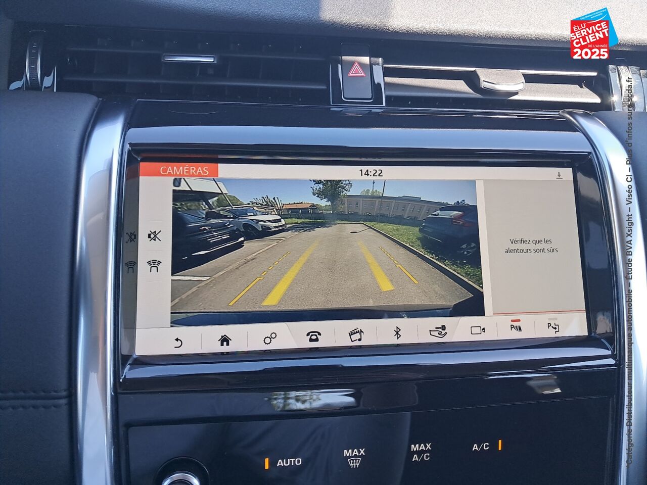 Véhicule d'occasion LAND-ROVER DISCOVERY SPORT 2.0 D 150CH BUSINESS MARK V CAMERA CARPLAY chez Hyundai Chalons