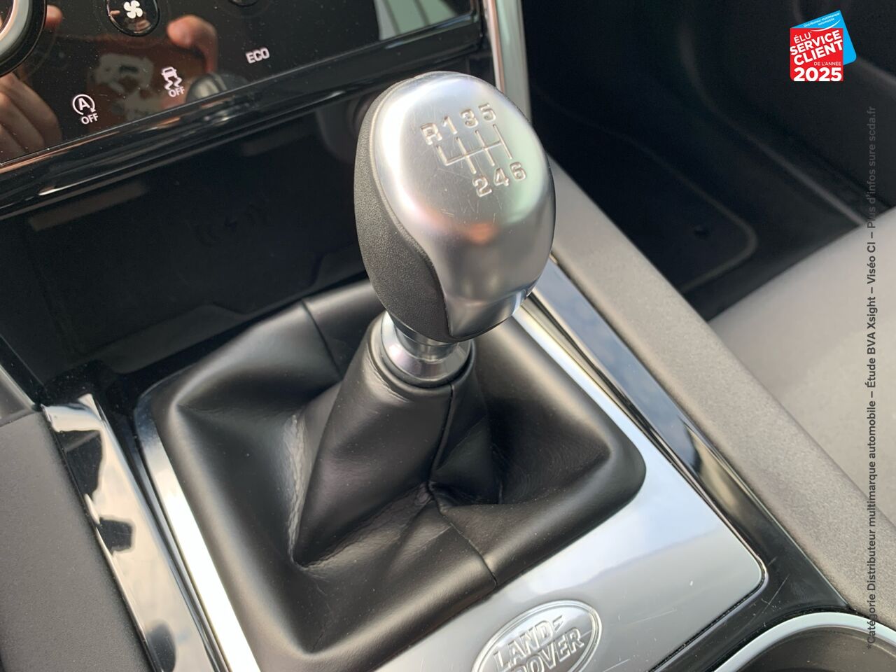 Véhicule d'occasion LAND-ROVER DISCOVERY SPORT 2.0 D 150CH BUSINESS MARK V CAMERA CARPLAY chez Toyota Thionville