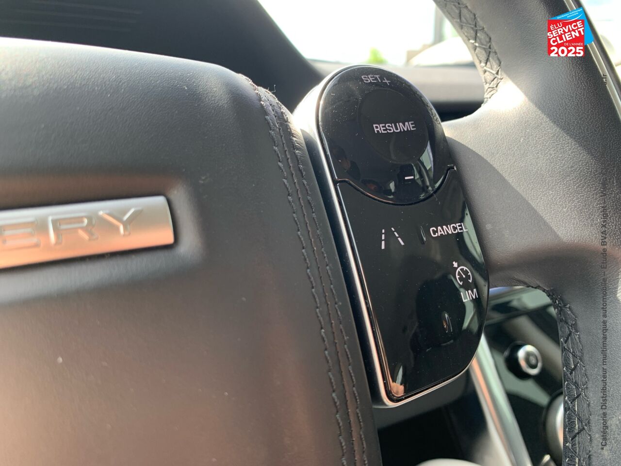 Véhicule d'occasion LAND-ROVER DISCOVERY SPORT 2.0 D 150CH BUSINESS MARK V CAMERA CARPLAY chez Toyota Thionville