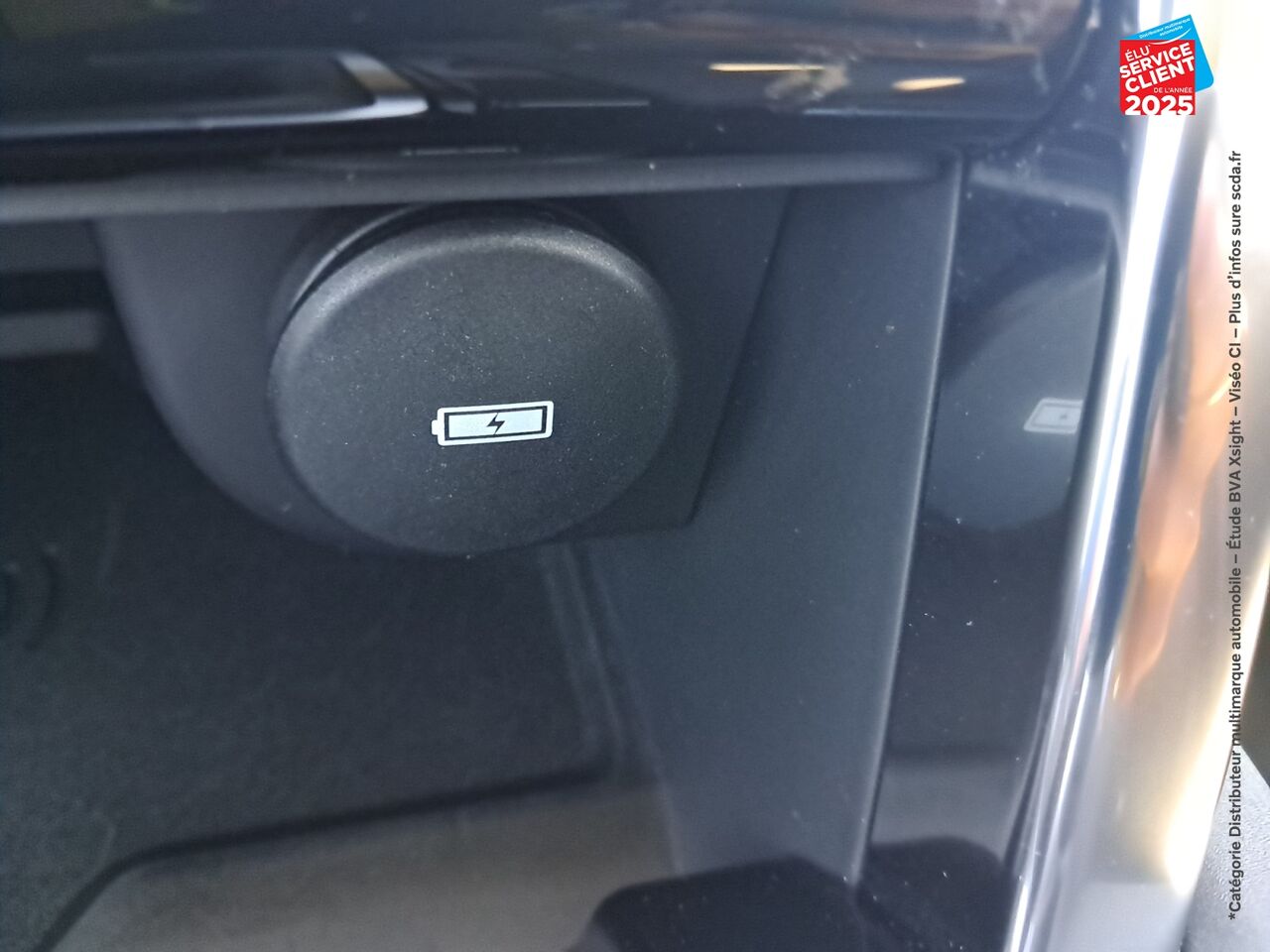 Véhicule d'occasion LAND-ROVER DISCOVERY SPORT 2.0 D 150CH BUSINESS MARK V CAMERA CARPLAY chez Hyundai Chalons