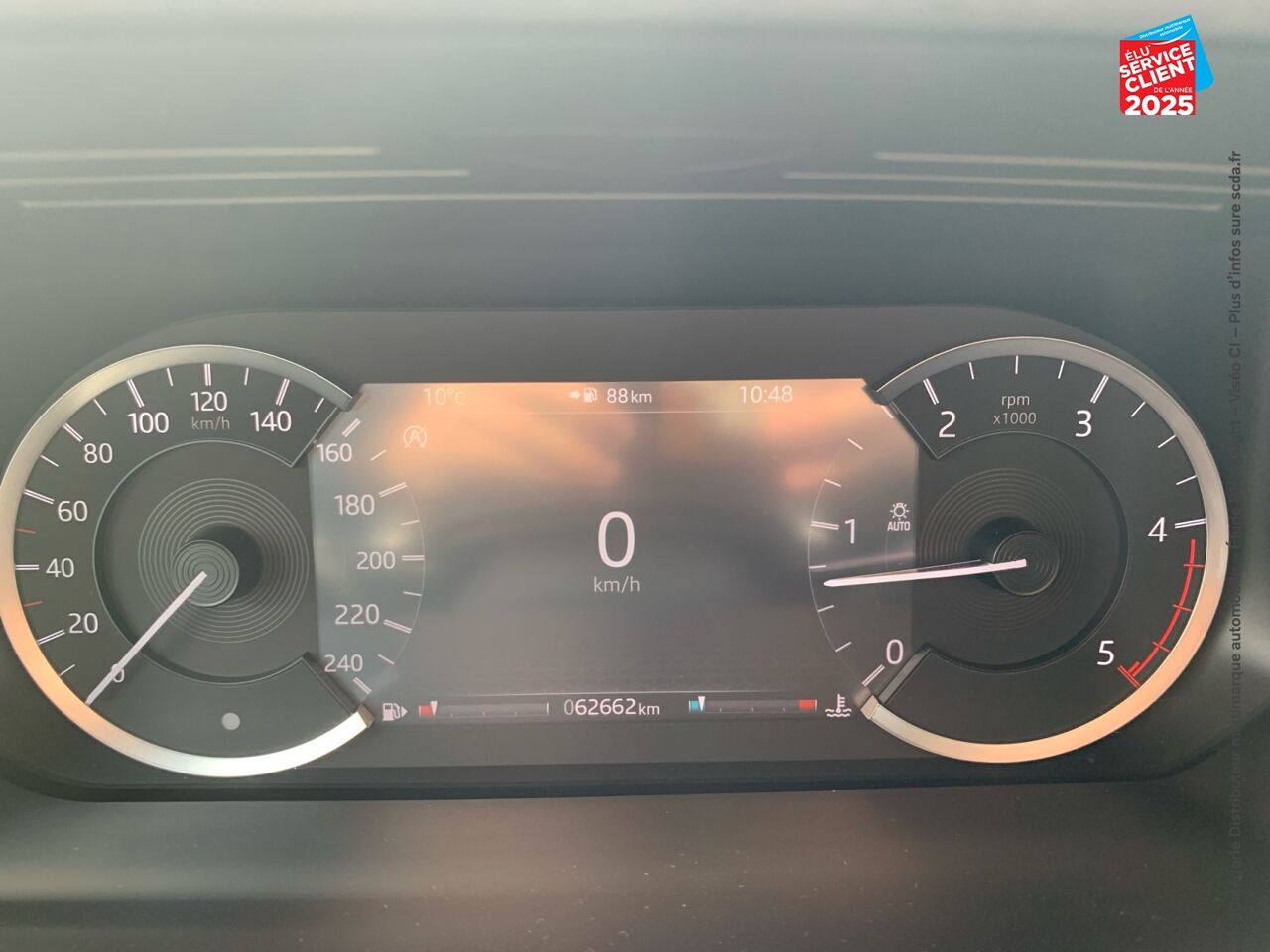 Véhicule d'occasion LAND-ROVER DISCOVERY SPORT 2.0 D 150CH BUSINESS MARK V CAMERA CARPLAY chez Toyota Thionville