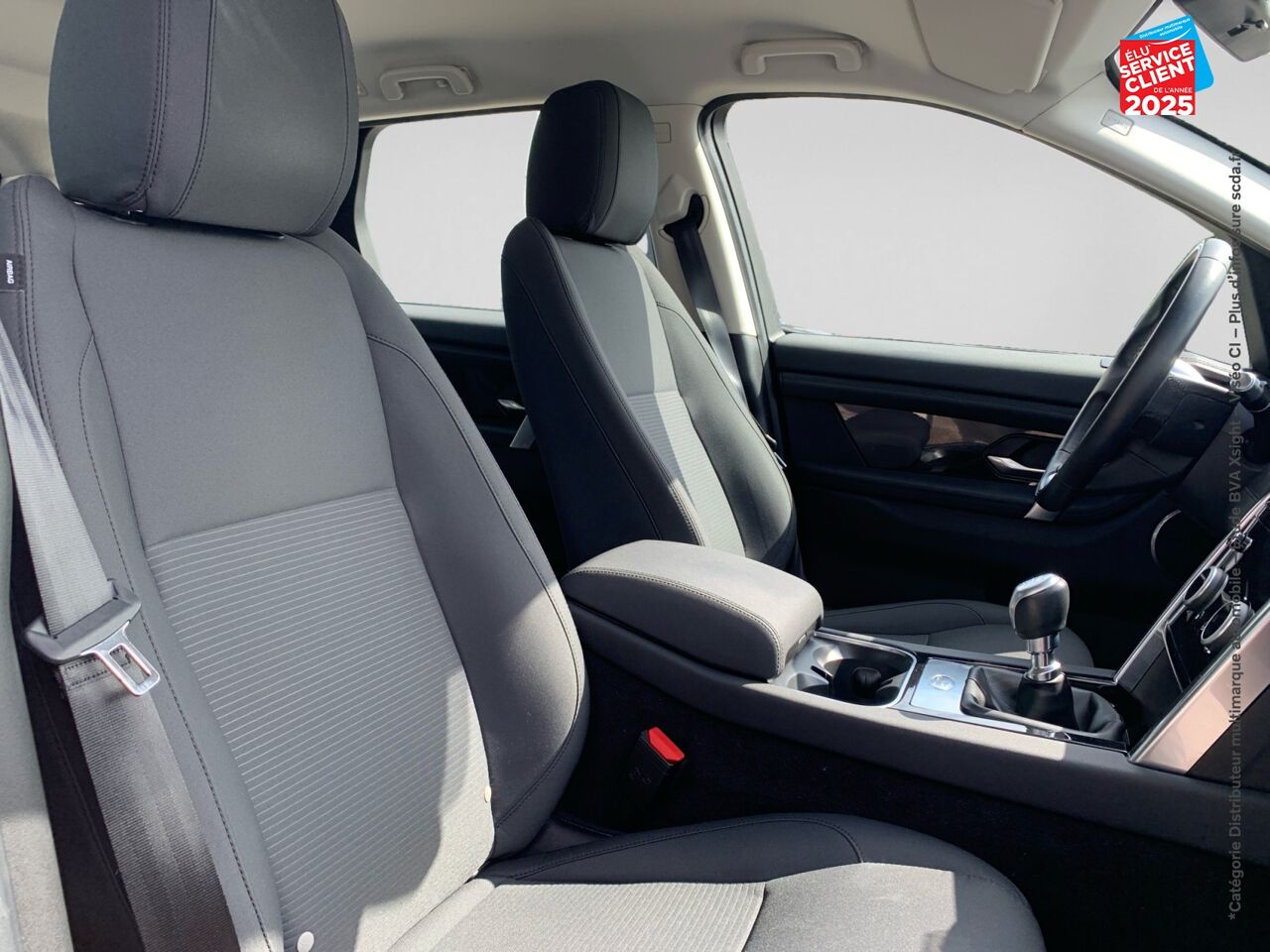 Véhicule d'occasion LAND-ROVER DISCOVERY SPORT 2.0 D 150CH BUSINESS MARK V CAMERA CARPLAY chez Toyota Thionville