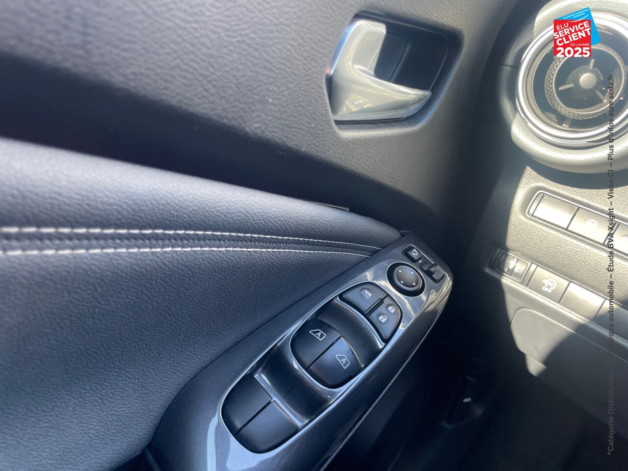 Véhicule d'occasion NISSAN JUKE 1.0 DIG-T 117CH TEKNA DCT SIEGES CHAUF CAMERA BOSE chez Renault Colmar