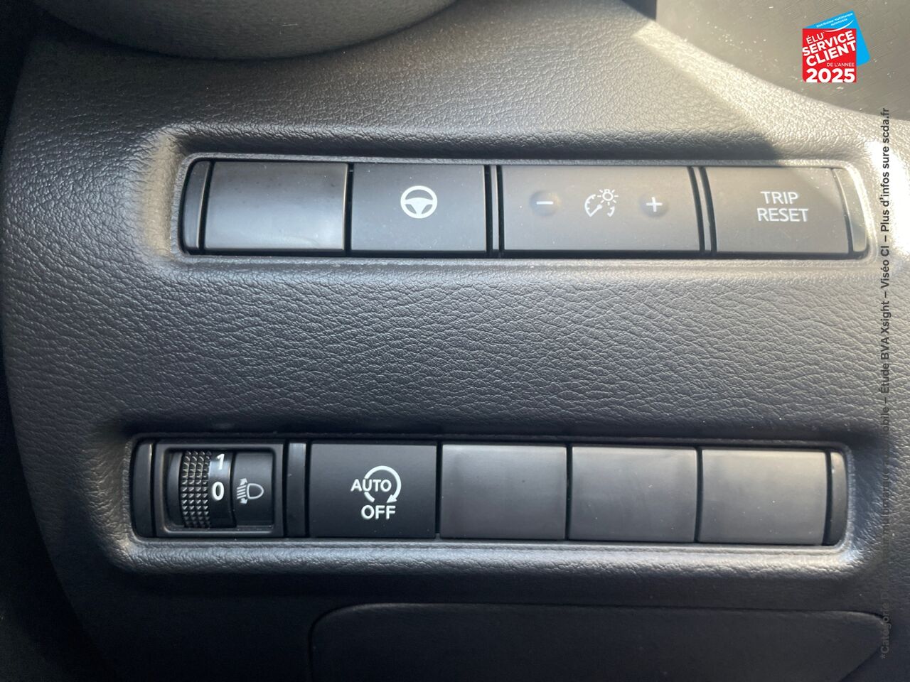 Véhicule d'occasion NISSAN JUKE 1.0 DIG-T 117CH TEKNA DCT SIEGES CHAUF CAMERA BOSE chez Renault Colmar