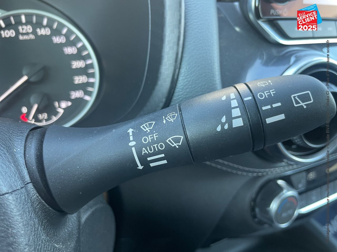 Véhicule d'occasion NISSAN JUKE 1.0 DIG-T 117CH TEKNA DCT SIEGES CHAUF CAMERA BOSE chez Renault Colmar