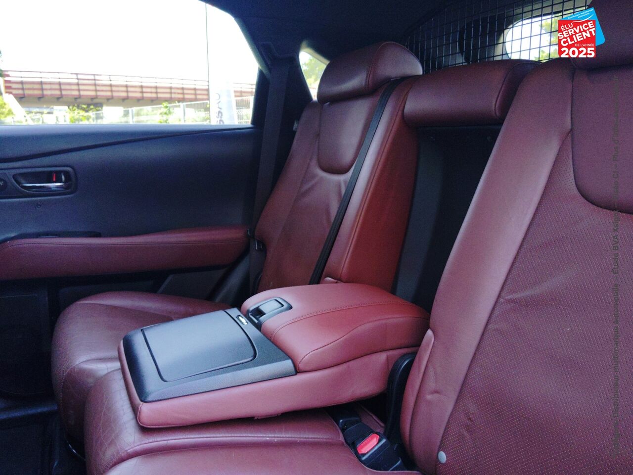 Véhicule d'occasion LEXUS RX 450H 4WD F SPORT TPANO SIEGES CHAUF/CUIR GPS CAMERA chez MINI Lons-Le-Saunier