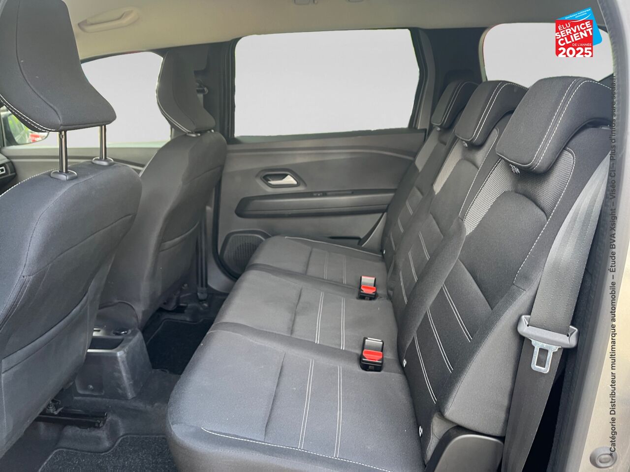 Véhicule d'occasion DACIA JOGGER 1.0 ECO-G 100CH EXPRESSION 7 PLACES -24 chez Toyota Thionville