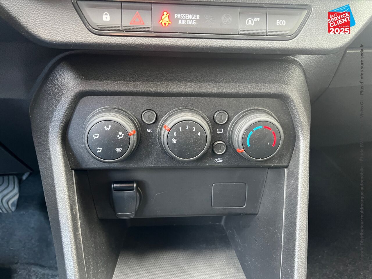 Véhicule d'occasion DACIA JOGGER 1.0 ECO-G 100CH EXPRESSION 7 PLACES -24 chez Toyota Thionville
