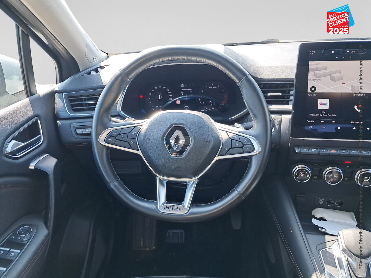 Véhicule d'occasion RENAULT CAPTUR 1.3 TCE 155CH FAP INITIALE PARIS EDC chez Toyota Thionville