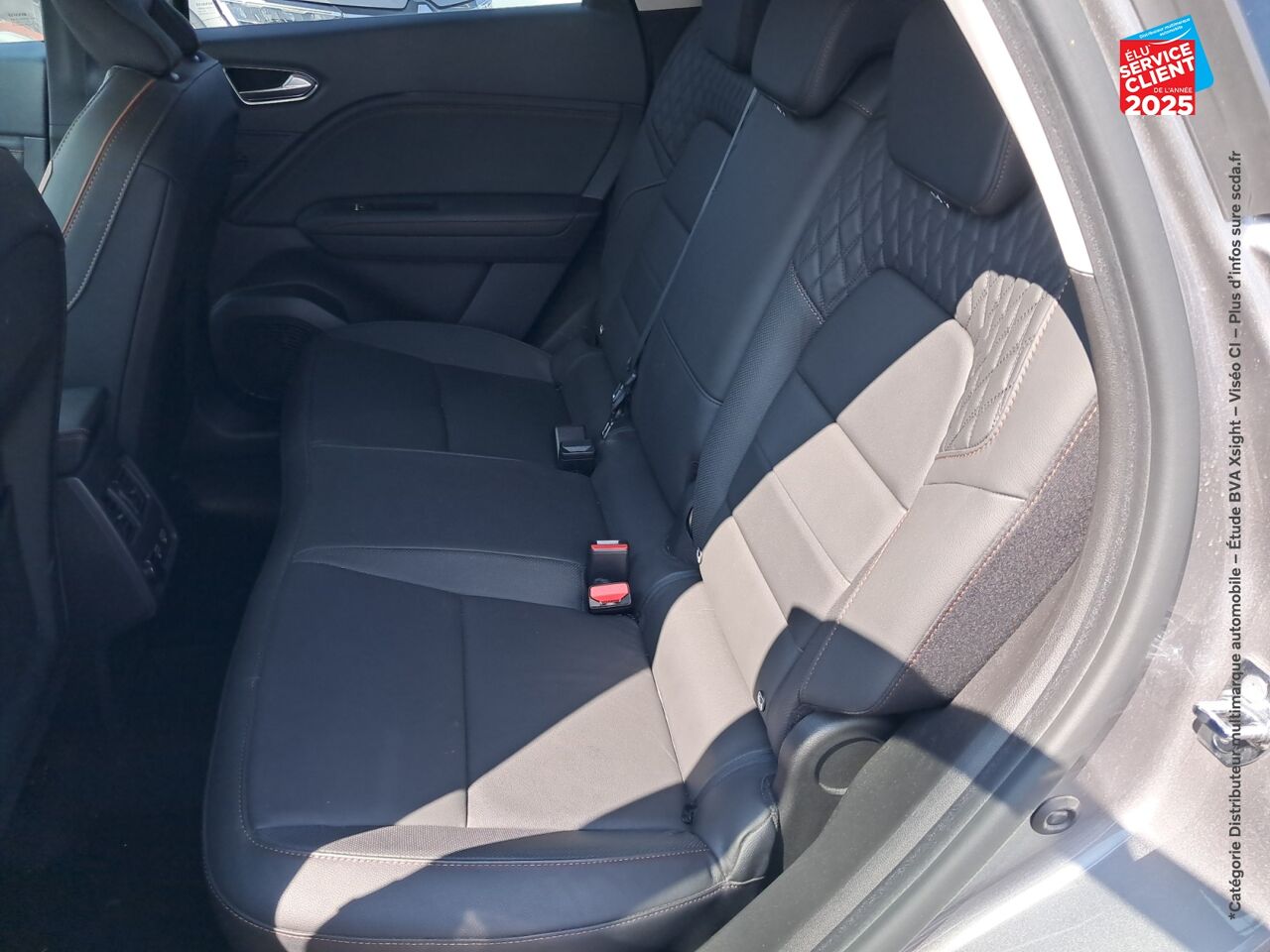 Véhicule d'occasion RENAULT CAPTUR 1.3 TCE 155CH FAP INITIALE PARIS EDC chez Toyota Thionville