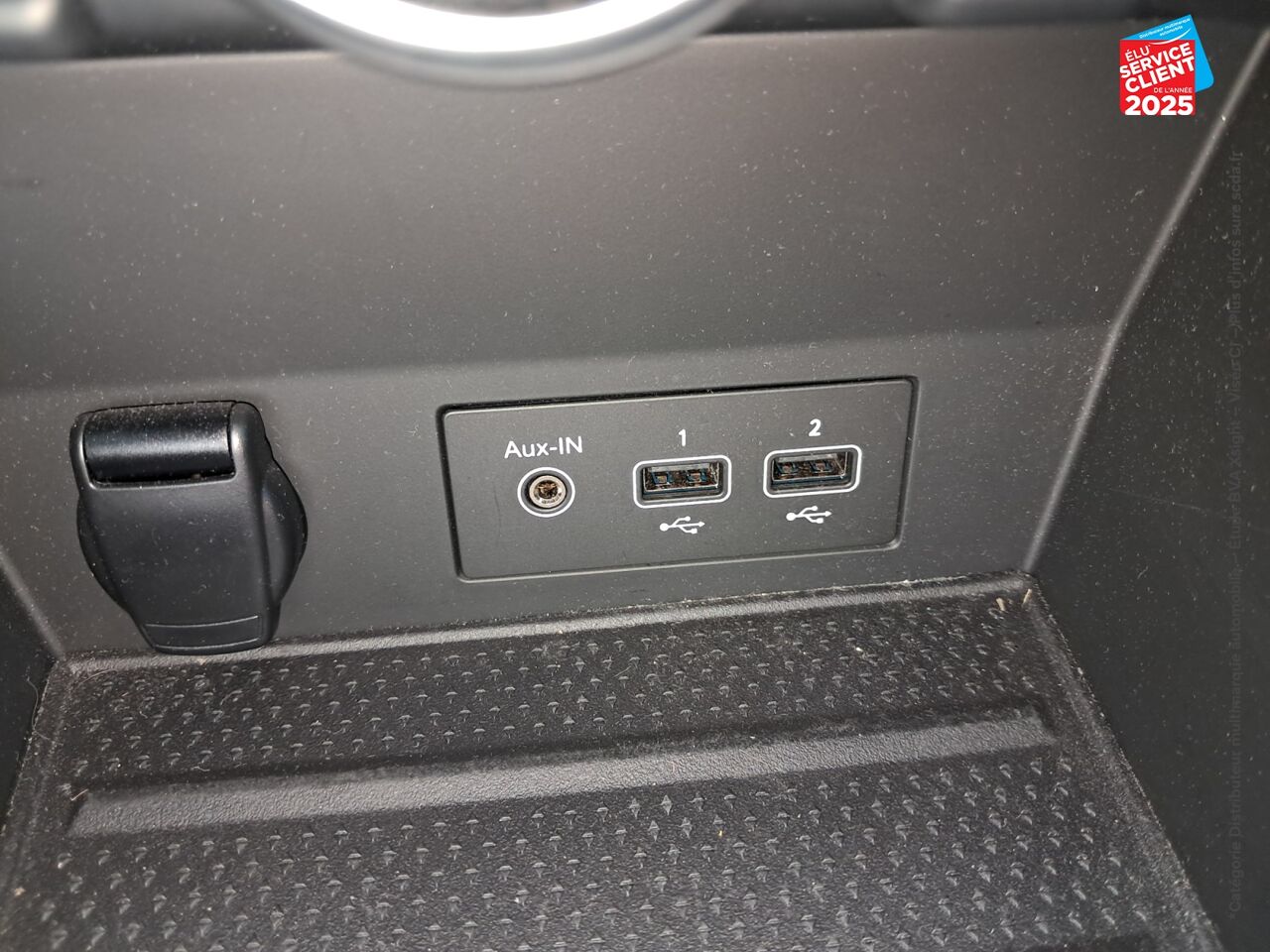 Véhicule d'occasion RENAULT CAPTUR 1.3 TCE 155CH FAP INITIALE PARIS EDC chez Toyota Thionville