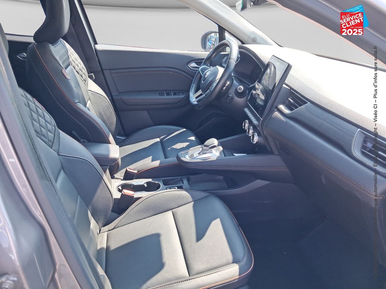 Véhicule d'occasion RENAULT CAPTUR 1.3 TCE 155CH FAP INITIALE PARIS EDC chez Toyota Thionville