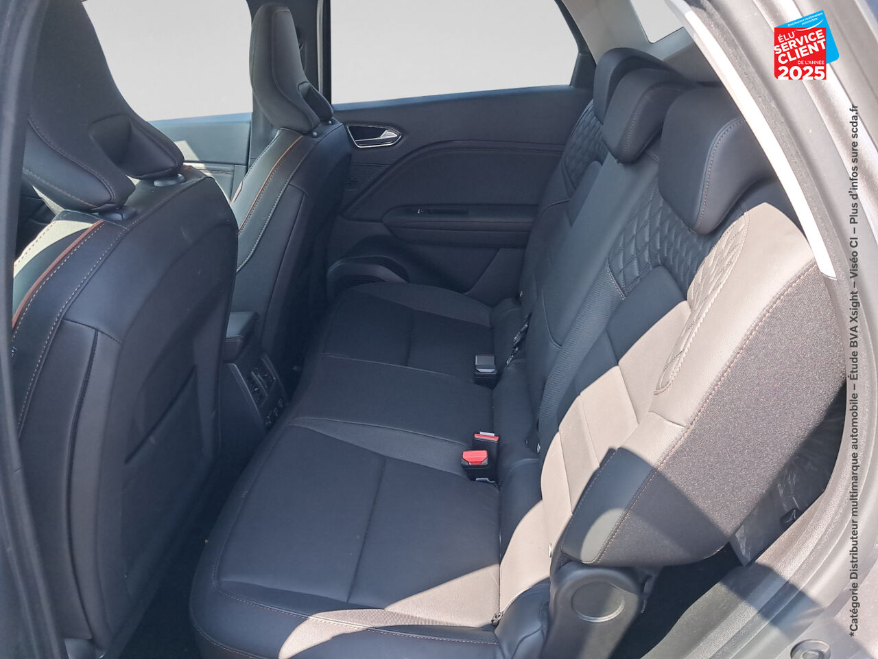 Véhicule d'occasion RENAULT CAPTUR 1.3 TCE 155CH FAP INITIALE PARIS EDC chez Toyota Thionville